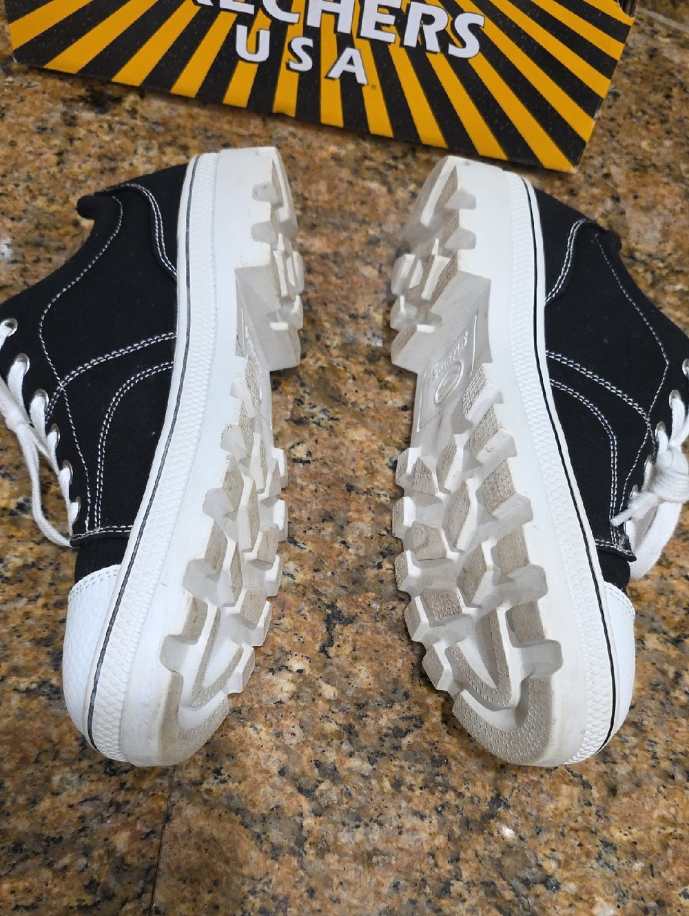 Skechers Roadies True Roots Sneakers - SZ 9 - Picture 6 of 13